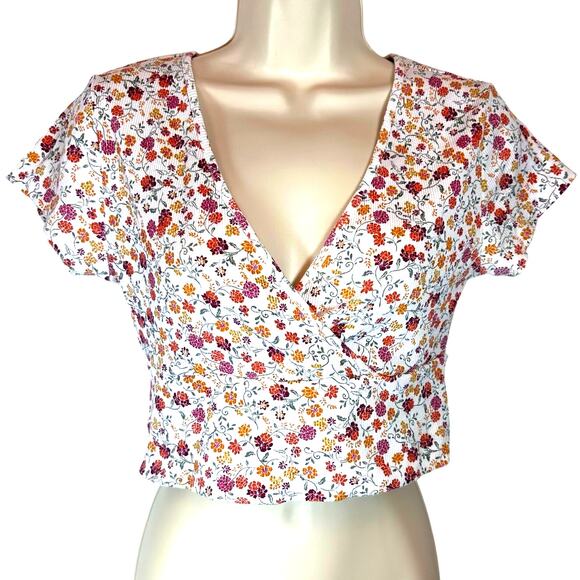 Rue21 Tops - Vintage Y2k medium babydoll crop top white floral coquette romantic cottagecore